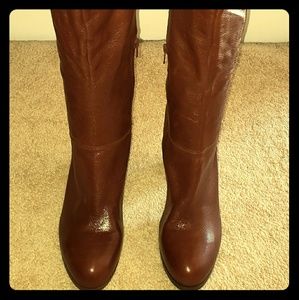 Tall riding boots